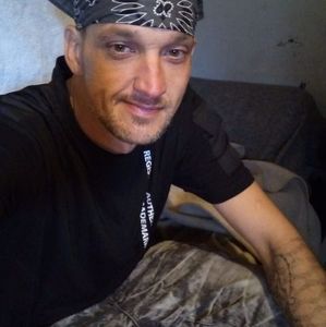 Meet your Posher, Derrick